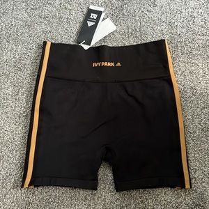 IVY PARK Black and Gold Biker Shorts SIZE M (NWT!)